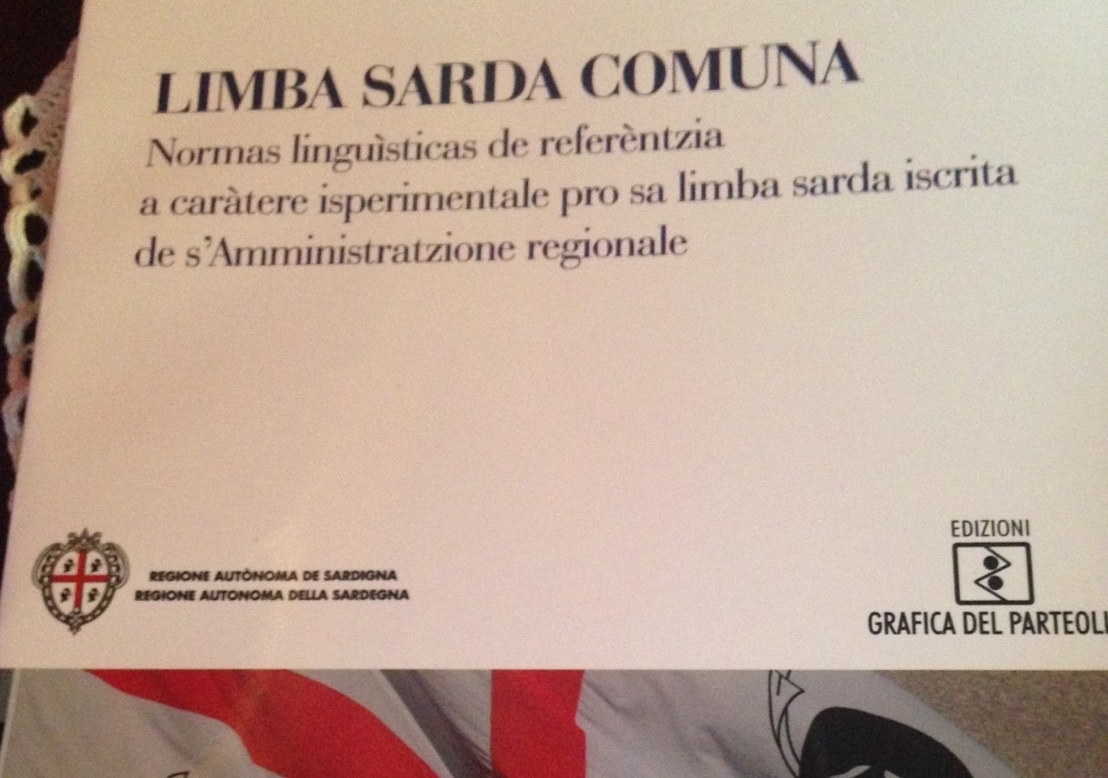 Comente iscrìere in sardu? Pìndulas pro imparare e megiorare