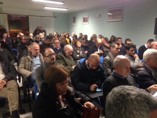 Torrare a configurare sos entes o sas elites dirigentes? In Nùgoro bi proant pro totu sa Sardigna