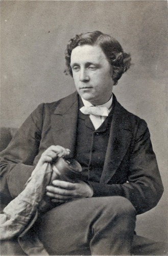 Lewis Carroll, su babbu de Alisedda in su Paisu de sas Meravìgias