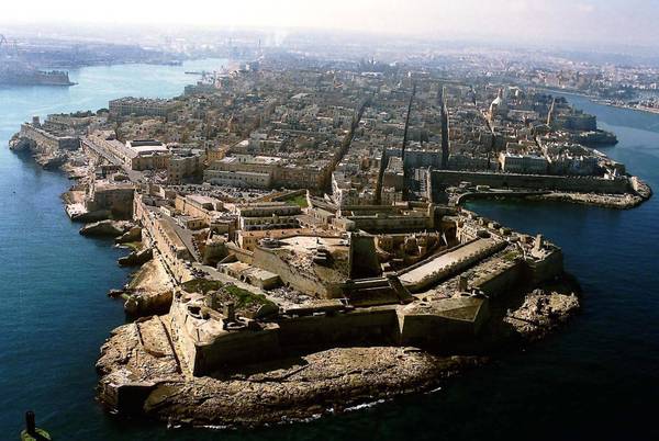 Turismu, sa crisi de Malta