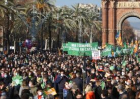 Immersione linguìstica in Catalugna, sa prataforma "Som Escola" contra a sas interferèntzias de Madrid