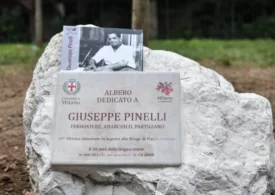 Ammentamus s’istrage. E ammentemus a Pinelli