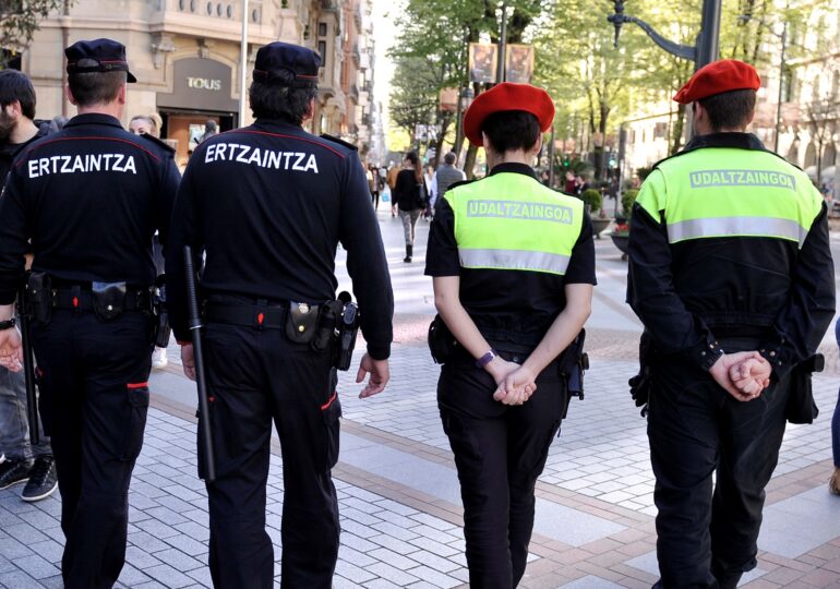 Sas politzias autònomas de Paisu Bascu e  Catalugna