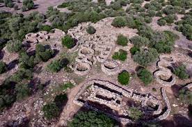 Sa bidda nuràgica de Serra Orrios