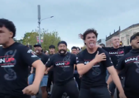 Haka maori contra a una manifestatzione omosessuale