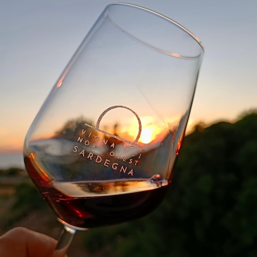 Vinos, binu de Romàngia, Nurra e Coros