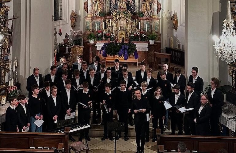 Su coro tedescu ZwoZwoEins in Santu Pedru de Sorres