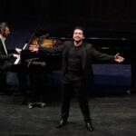 Dave Monaco at serradu Voci di Natale in Tàtari