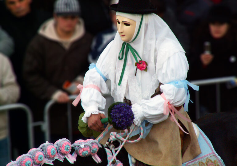 Su Carrasegare a caddu in arriscu