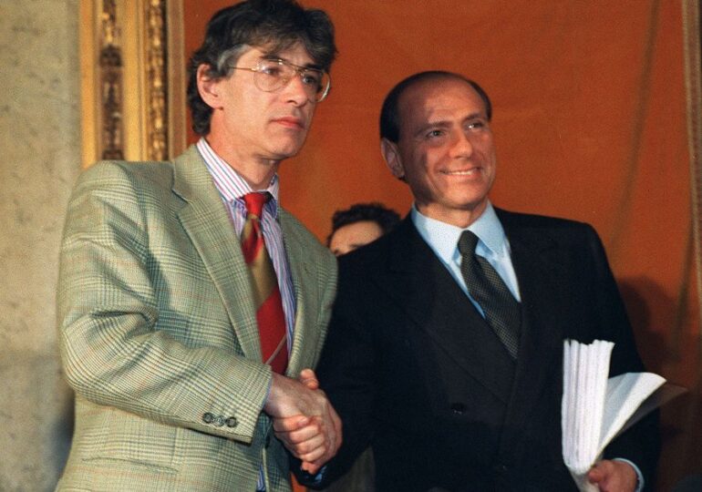 Sa morte de Bossi tancat un'època