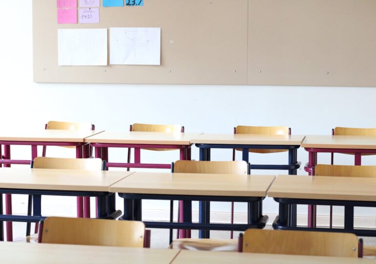 Iscola in Catalugna, una sentèntzia de tribunale annullat su decretu in contu de immersione linguìstica