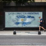 Su Tzile cun s’Argentina pro sas Malvinas/Falkland