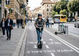 Monopàtinos elètricos, como bi cherent targa e asseguratzione