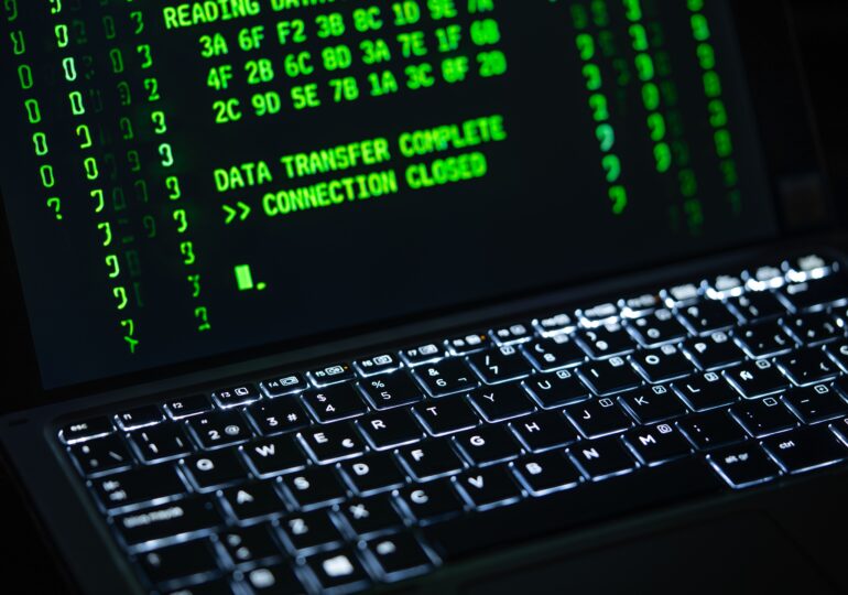 Su cloud no est portu seguru si sas aziendas cuant sas violatziones. IrpiMedia aberit su còngiu de Pandora
